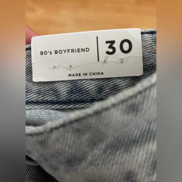 90’s Boyfriend Jeans with Butterfly Print - Picture 3 of 5